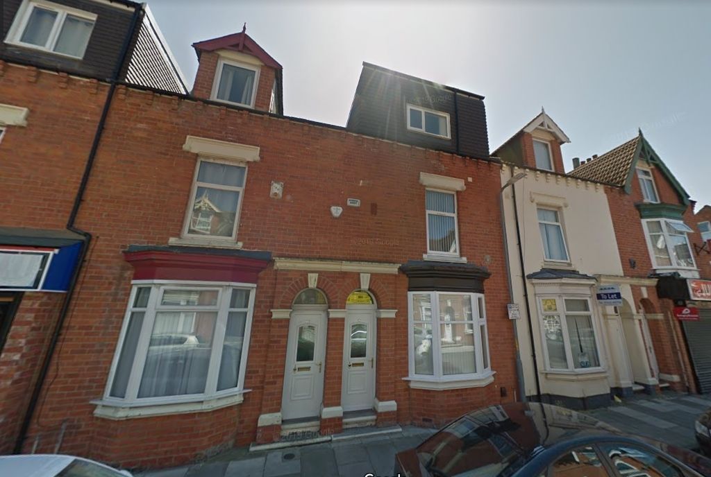 5 bed terraced house to rent in Victoria Road, Middlesbrough TS1, £2,708 pcm