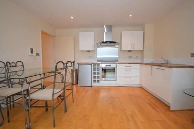 2 bed flat to rent in Broughton House, Sheffield S1, £950 pcm