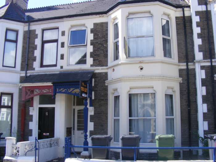 8 bed terraced house to rent in Colum Road, Cathays, Cardiff CF10, £3,200 pcm
