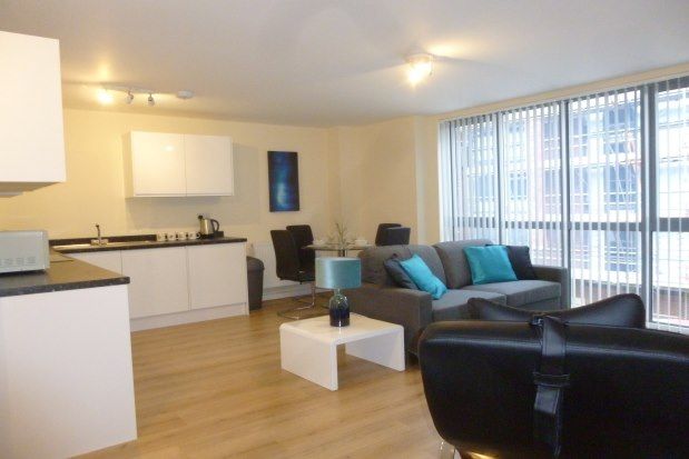 1 bed flat to rent in St. Georges House, Birmingham B1, £900 pcm