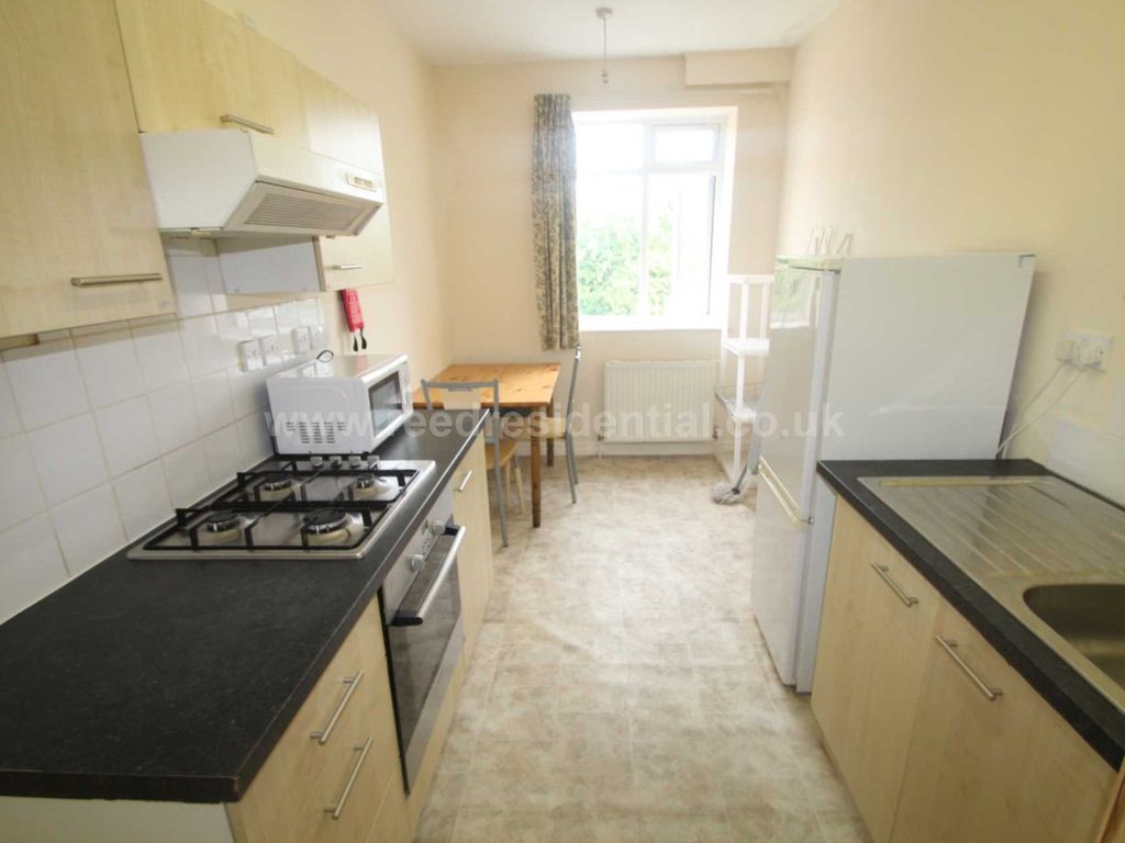 2 bed flat to rent in Exeter Road, Selly Oak B29, £968 pcm