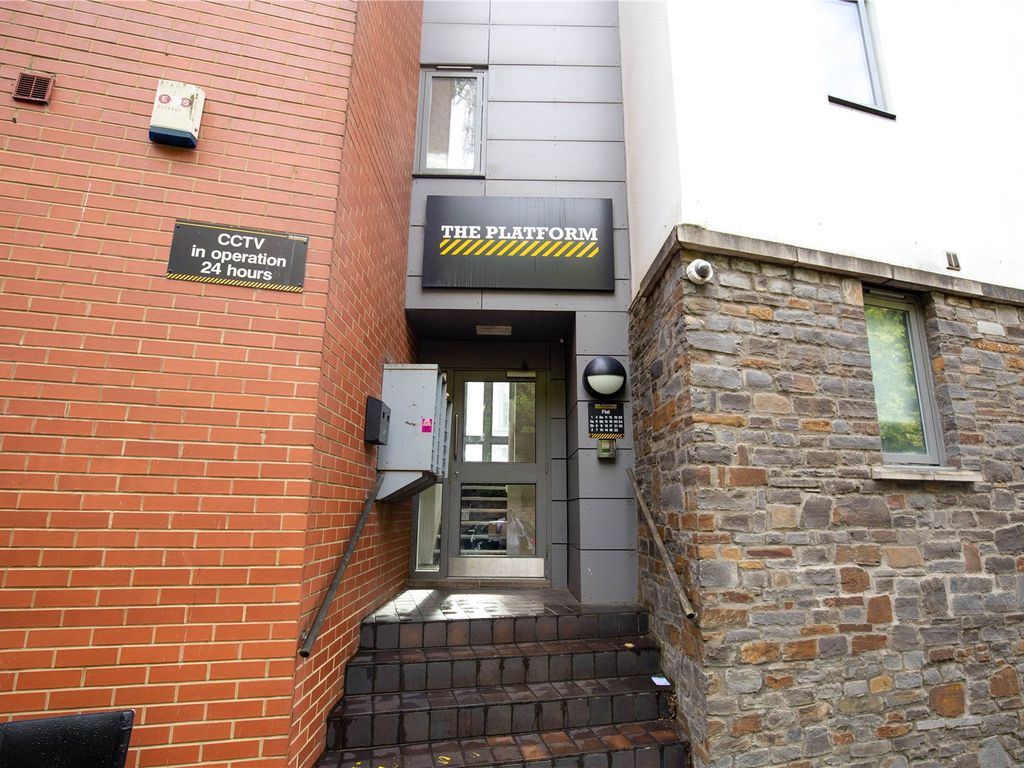 4 bed flat to rent in The Platform, Station Road, Montpelier, Bristol BS6, £2,700 pcm