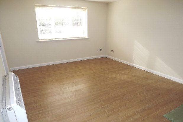 Studio to rent in Sark House, Watford WD18, £1,150 pcm