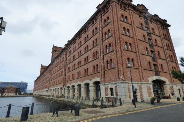 2 bed flat to rent in Waterloo Warehouse, Liverpool L3, £1,200 pcm