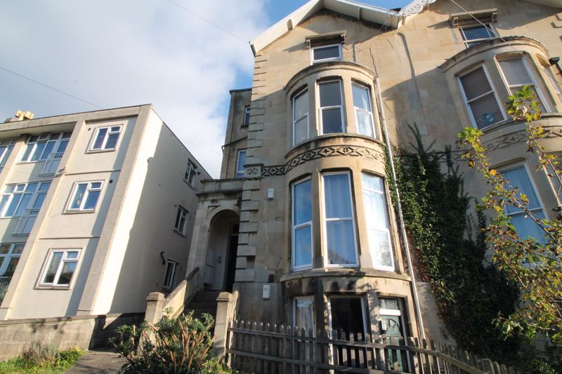3 bed flat to rent in BPC01585, Cotham Brow, Cotham BS6, £2,550 pcm