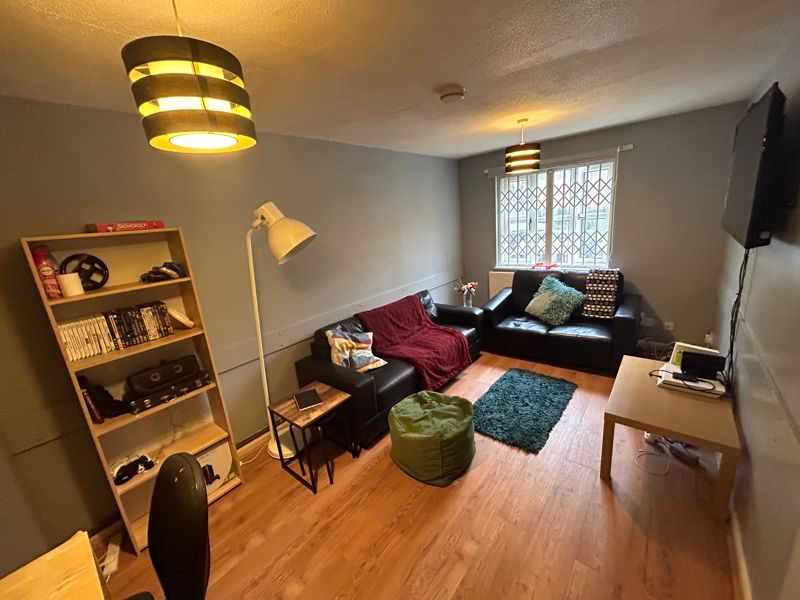 6 bed shared accommodation to rent in Peveril Street, Nottingham NG7, £412 pcm