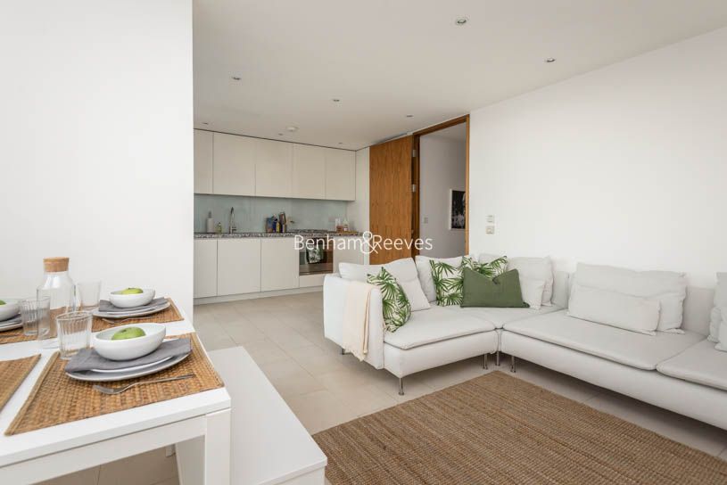 2 bed flat to rent in Latitude House, Camden NW1, £3,575 pcm