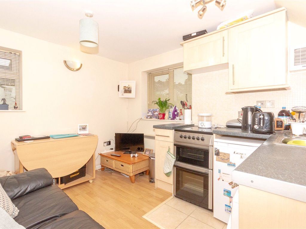 1 bed flat to rent in Beverley Court, 32 Beverley Road, Horfield, Bristol BS7, £850 pcm