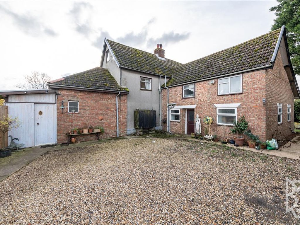 3 bed detached house for sale in Common Road, Bressingham, Diss, Norfolk IP22, £600,000