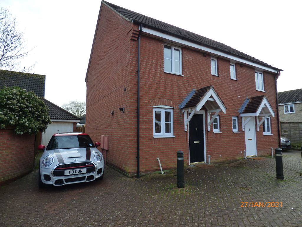 2 bed semi-detached house to rent in Jenner Close, Bungay NR35, £820 pcm