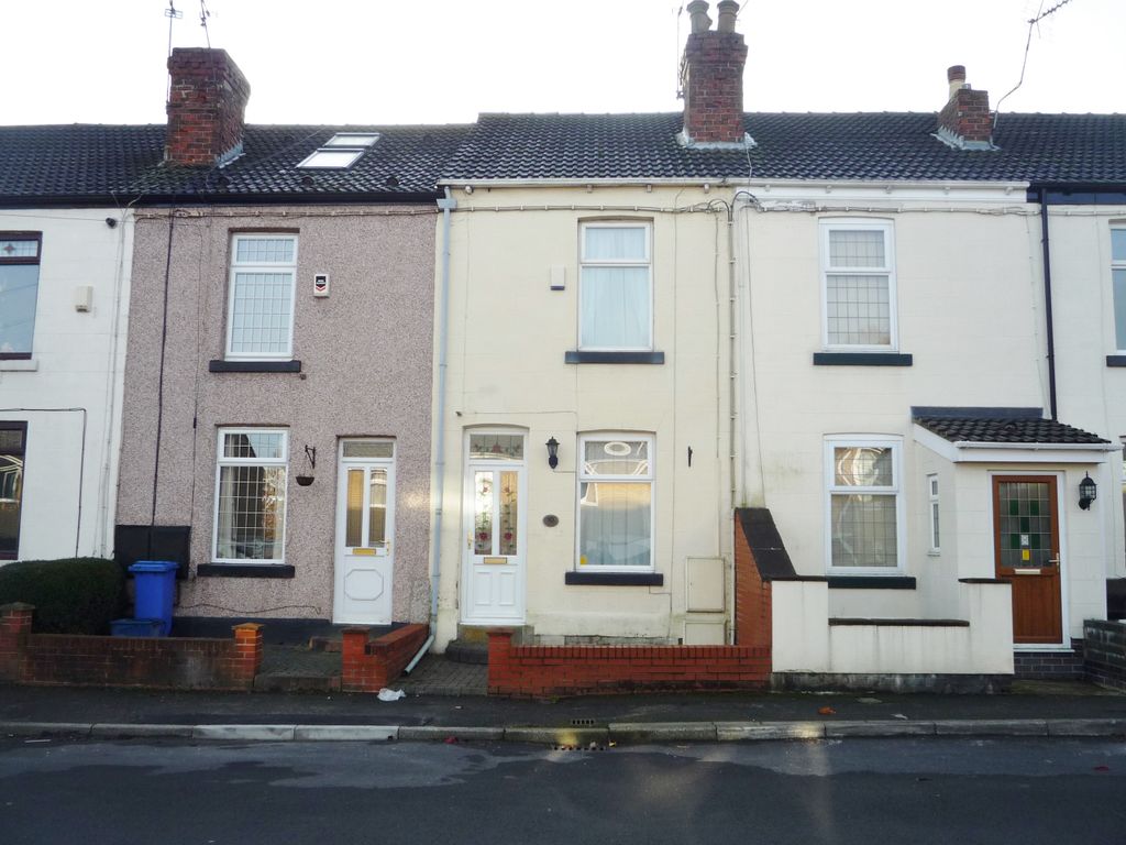 2 bed terraced house to rent in Stanley Road, Chapeltown, Sheffield S35, £700 pcm