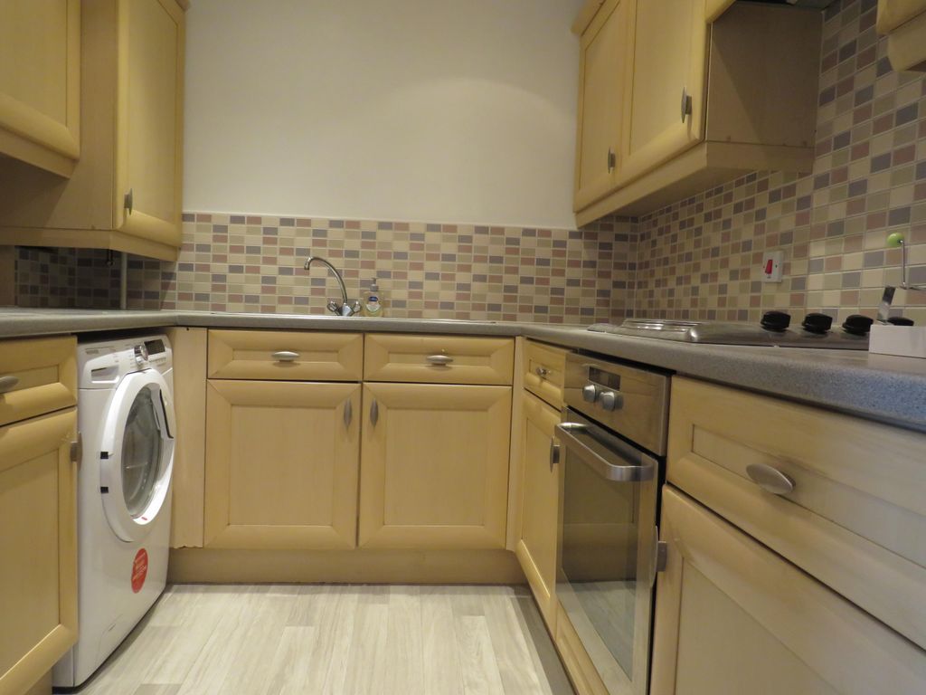 2 bed flat to rent in Lloyds Way, Bishopton, Stratford-Upon-Avon CV37, £825 pcm