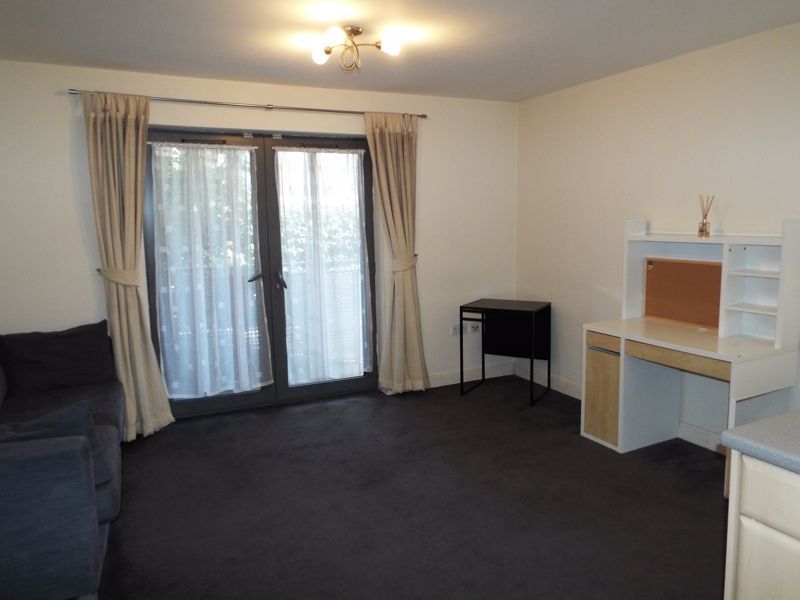 1 bed flat to rent in Bournbrook Court, 400 Bristol Road, Edgbaston, Birmingham B5, £975 pcm
