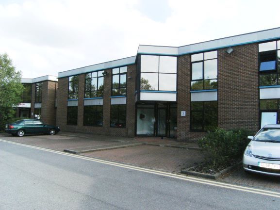 Warehouse to let in Unit 3 Silverglade Business Park, Leatherhead KT9, Non quoting