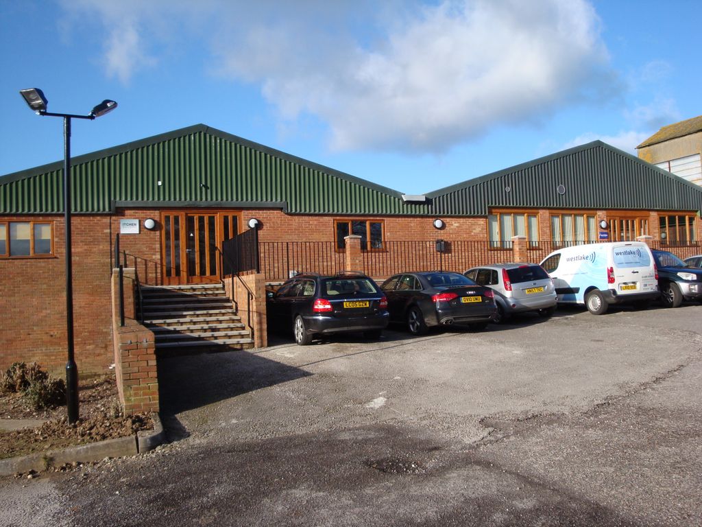 Office to let in Droxford, Southampton SO32, £4,800 pa