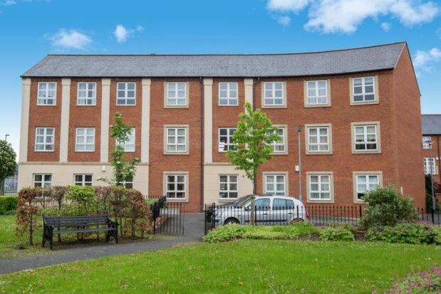 2 bed flat to rent in Martins Court, York YO26, £1,050 pcm