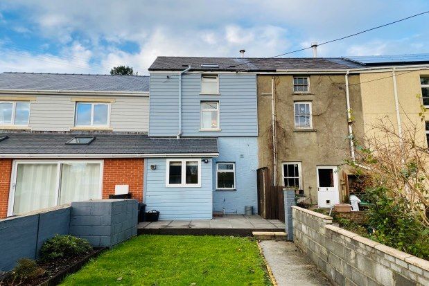2 bed end terrace house to rent in Nantgaredig, Carmarthen SA32, £695 pcm