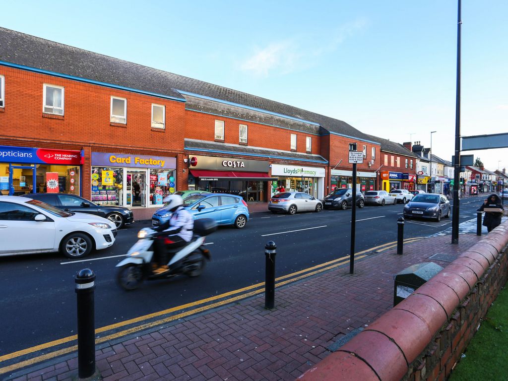 Retail premises to let in Bearwood Road, Smethwick B66, £19,200 pa