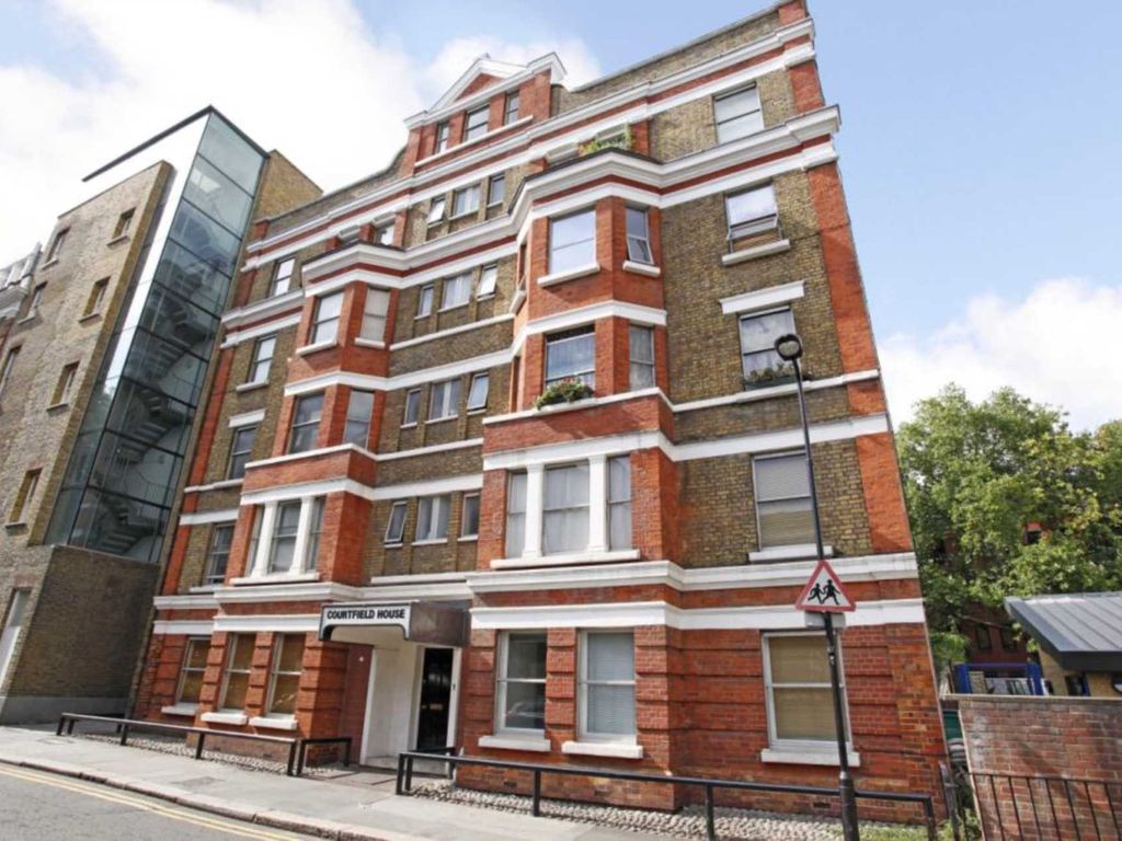 Studio for sale in Courtfield House, Baldwin`S Gardens Ec1 EC1N, £399,000