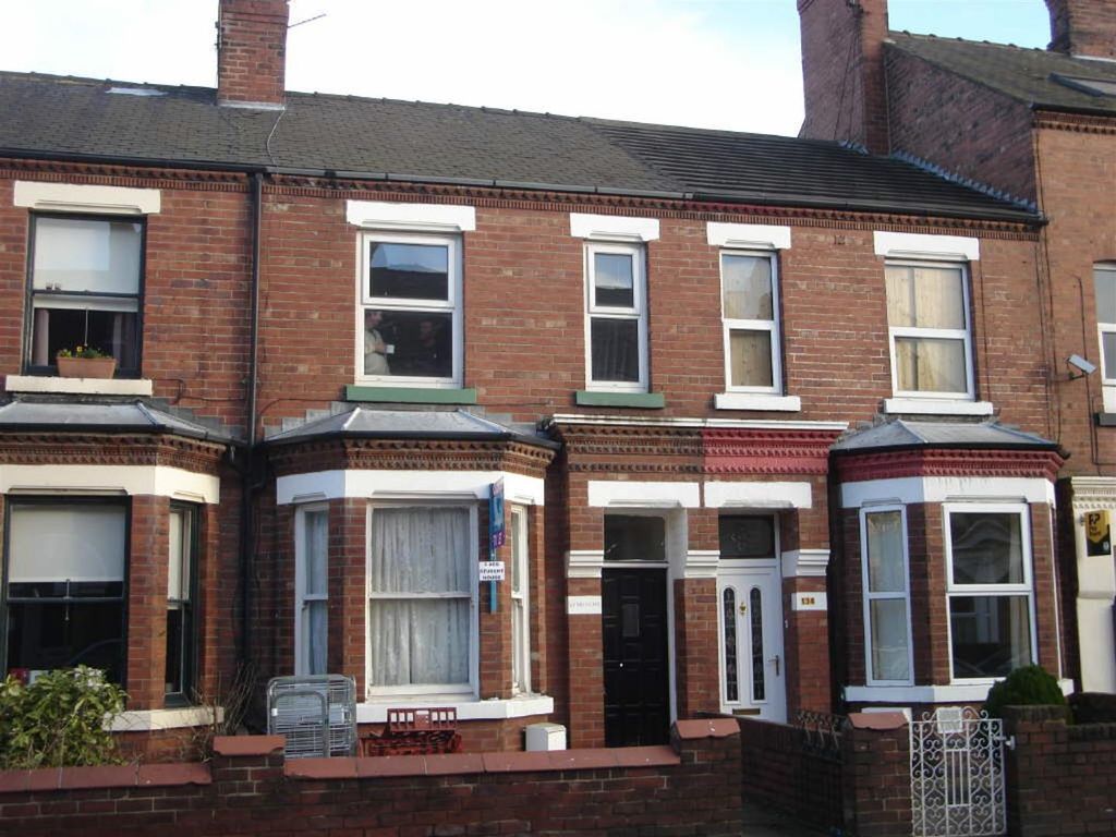 5 bed property to rent in Haxby Road, York YO31, £4,333 pcm