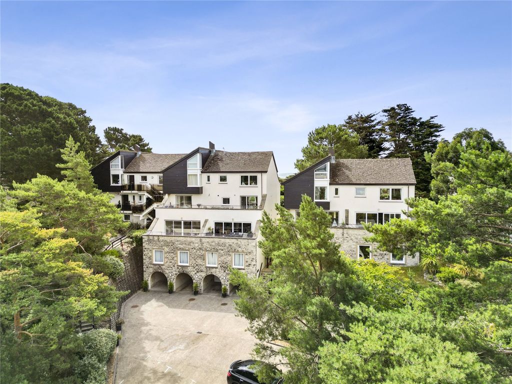 3 bed flat for sale in Seacombe Road, Sandbanks, Poole, Dorset BH13, £725,000