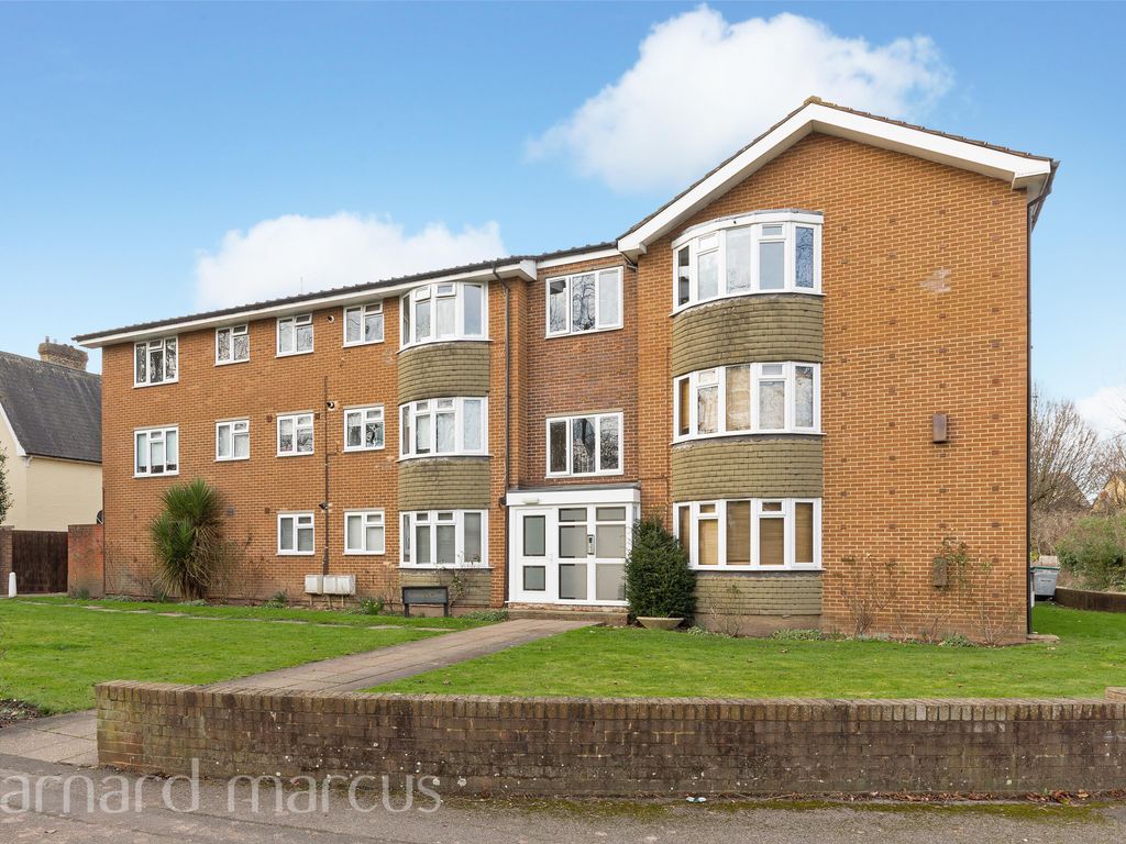 2 bed flat to rent in The Avenue, Worcester Park KT4, £1,600 pcm