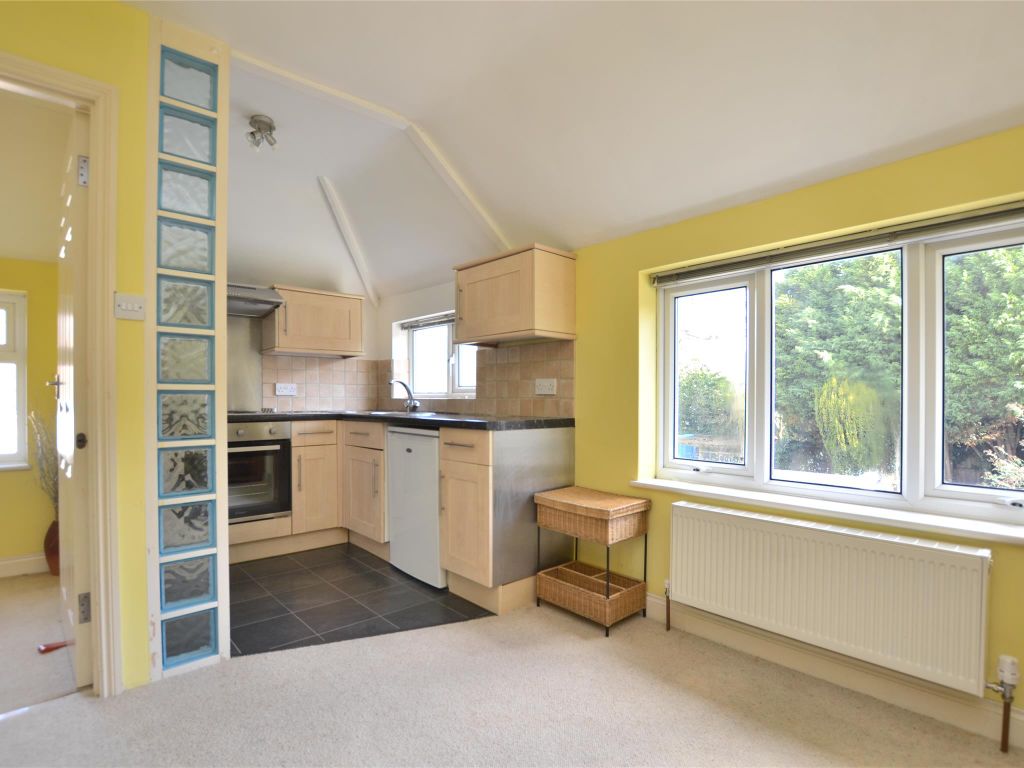1 bed flat to rent in Netherwoods Road, Headington, Oxford OX3, £1,050 pcm