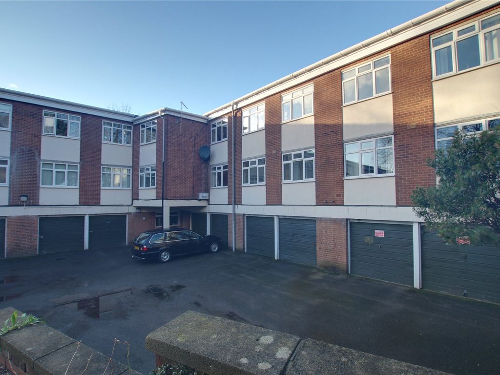 Property to rent in West House, Norton Lees Road, Sheffield, South Yorkshire S8, £550 pcm