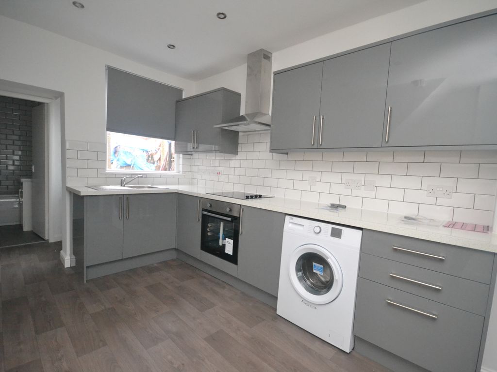 2 bed terraced house to rent in Bramcote Street, Nottingham NG7, £1,170 pcm
