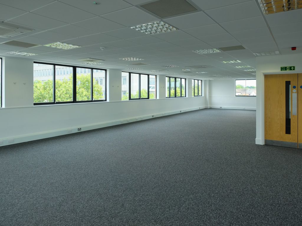 Office to let in West Lodge, Station Approach, West Byfleet KT14, £51,336 pa