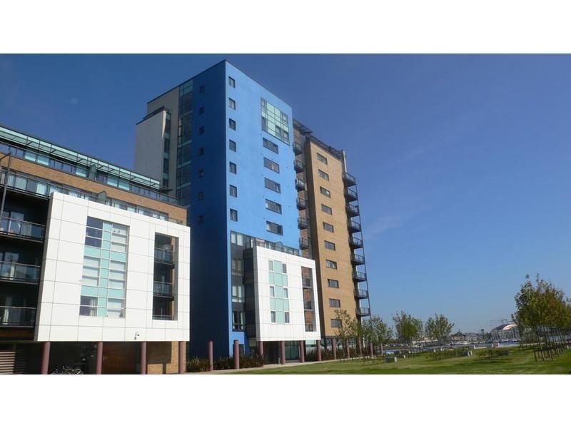 1 bed flat to rent in Lady Isle House, Cardiff Bay, Cardiff CF11, £950 pcm