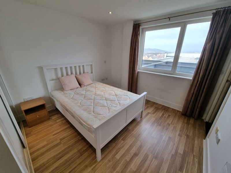 1 bed flat to rent in Lady Isle House, Cardiff Bay, Cardiff CF11, £950 pcm