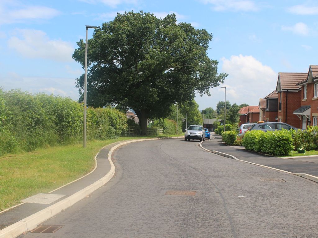 4 bed detached house for sale in Oak Tree Rise, Malpas SY14, £440,000