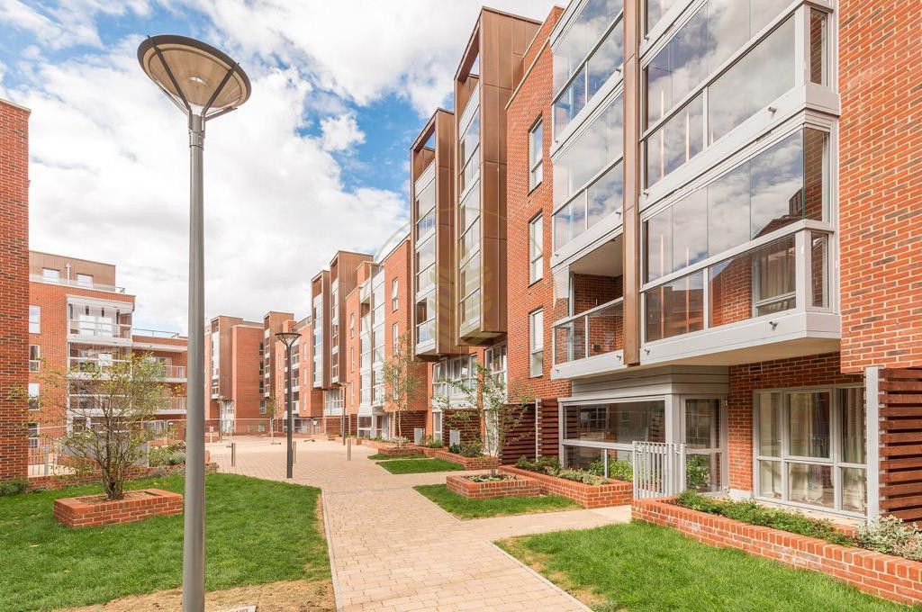 1 bed flat for sale in Burnell Building, Gerons Way, Fellows Sqaure, Cricklewood London NW2, £415,000
