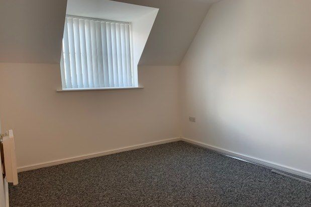 2 bed flat to rent in Greenings Court, Warrington WA2, £800 pcm