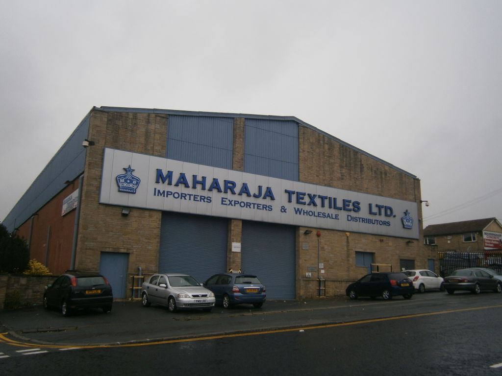 Warehouse to let in Maharaja Buildings, Cemetery Road, Bradford BD8, £150,000 pa
