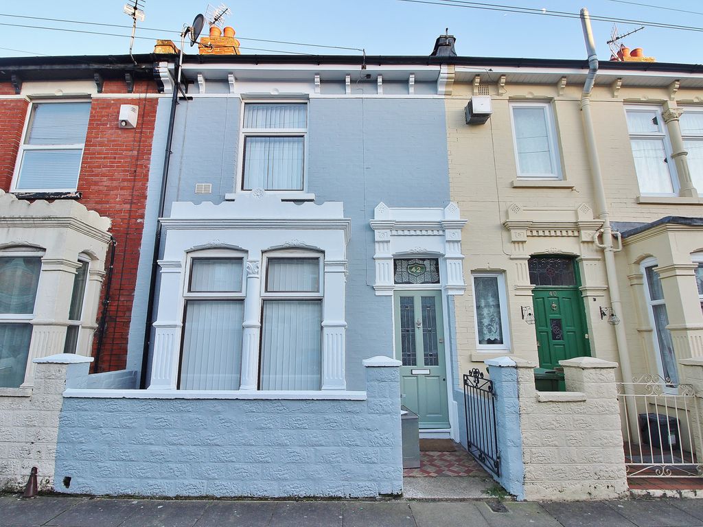 3 bed terraced house to rent in Folkestone Road, Portsmouth PO3, £1,300 pcm