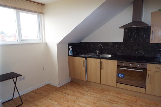1 bed property to rent in South Park Road, Cardiff CF24, £680 pcm