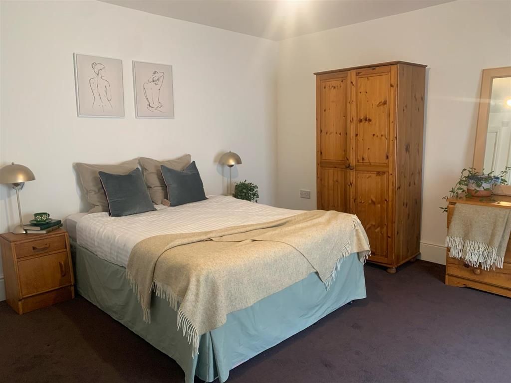 1 bed flat to rent in Buckingham Street, Aylesbury HP20, £1,000 pcm