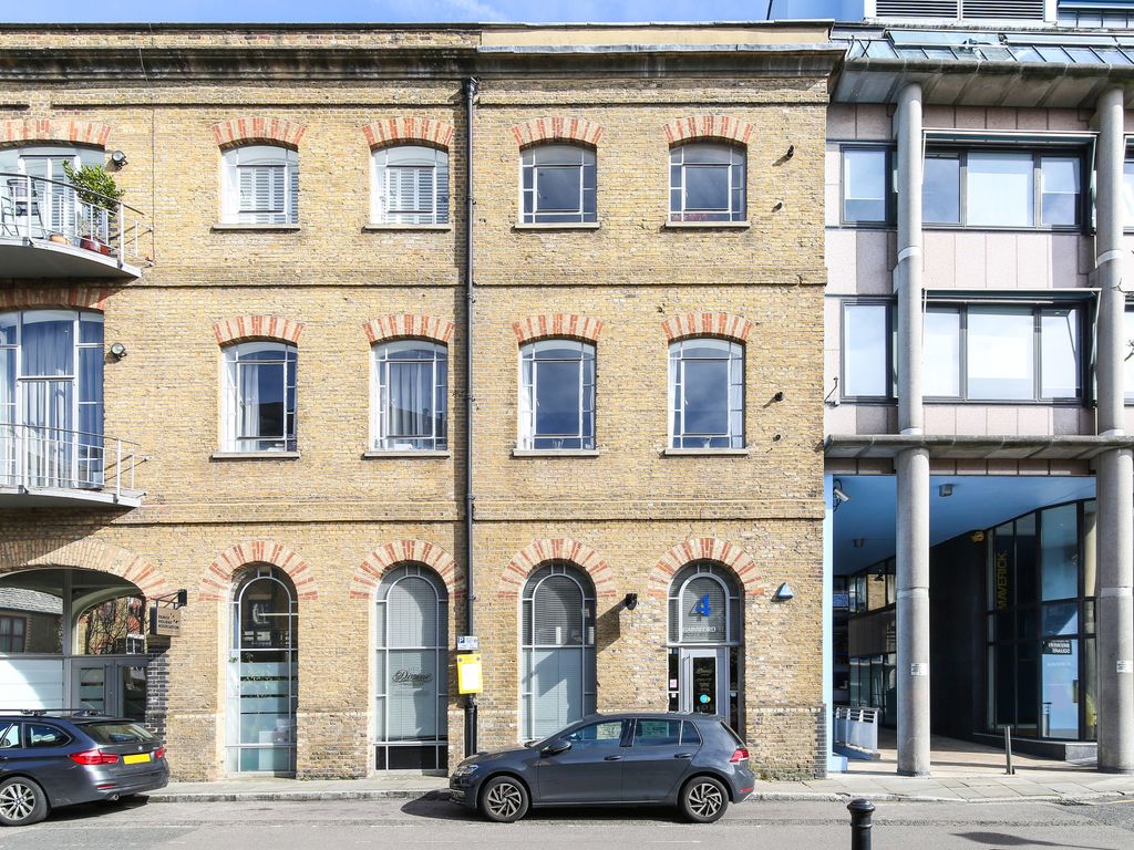 Office to let in Gainsford Street, London SE1, £64,575 pa