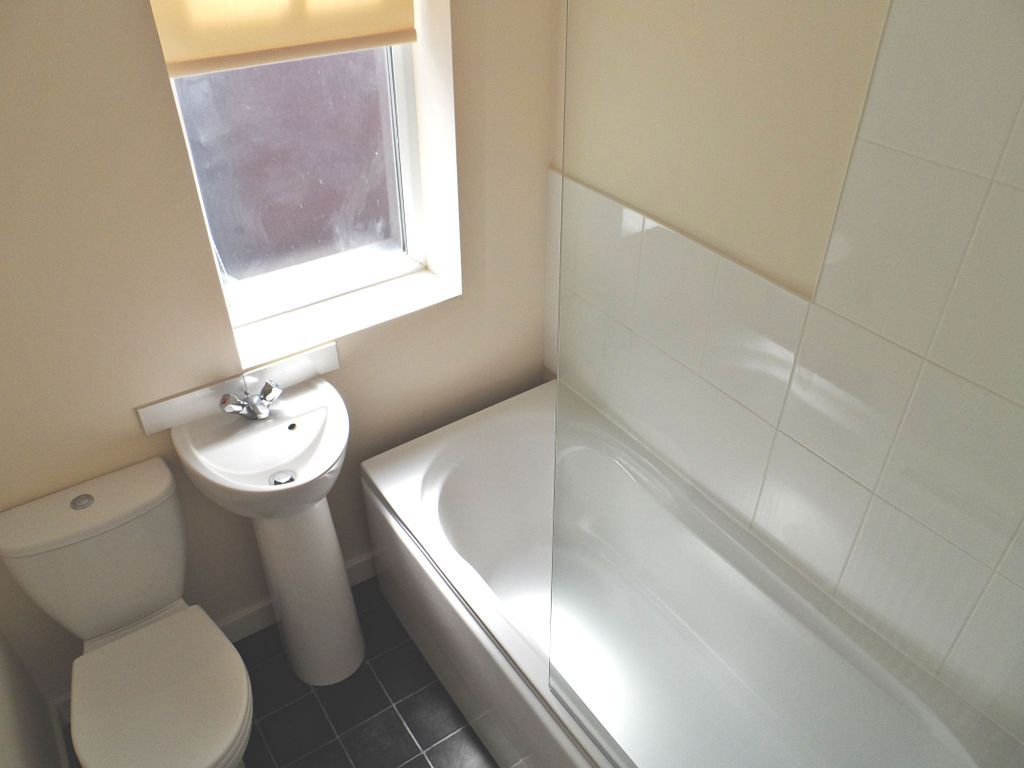 Room to rent in Morley Road, Wheatley, Doncaster DN1, £390 pcm