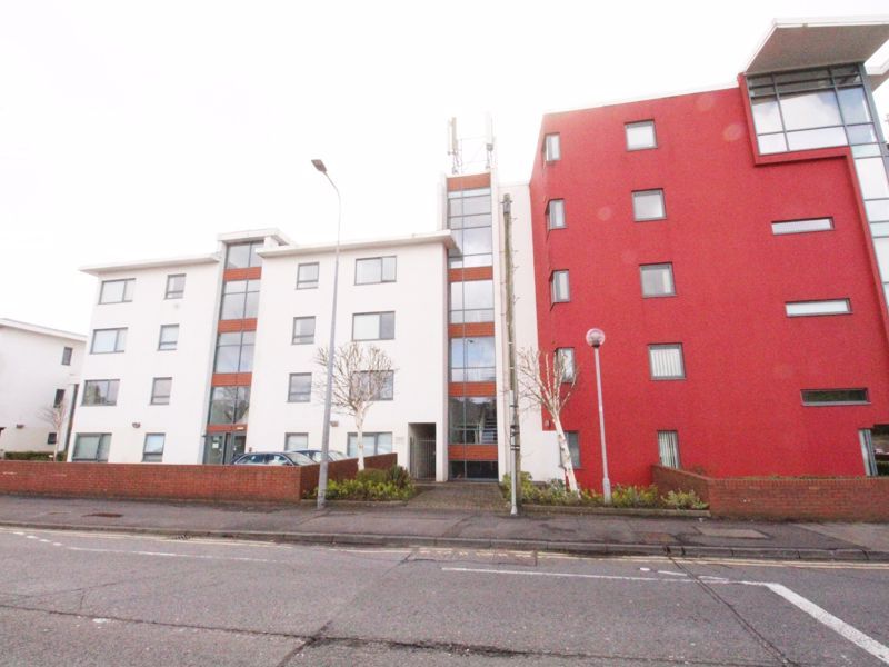 2 bed flat to rent in Pantbach Road, Rhiwbina, Cardiff CF14, £1,100 pcm