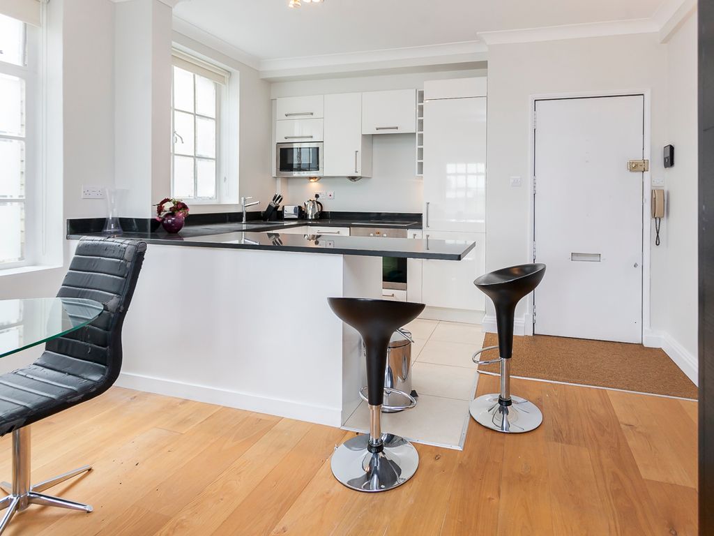 1 bed flat to rent in 258 Brompton Road, Chelsea SW3, £2,990 pcm