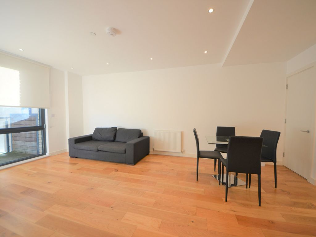 1 bed flat to rent in Palmers Road, London E2, £1,820 pcm