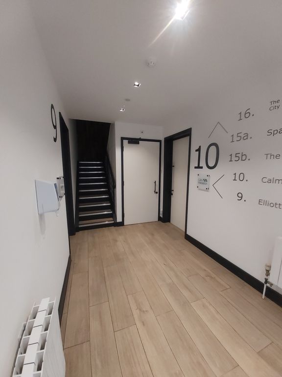 Office to let in 158A Blythe Rd, Hammersmith, London W14, £19,355 pa