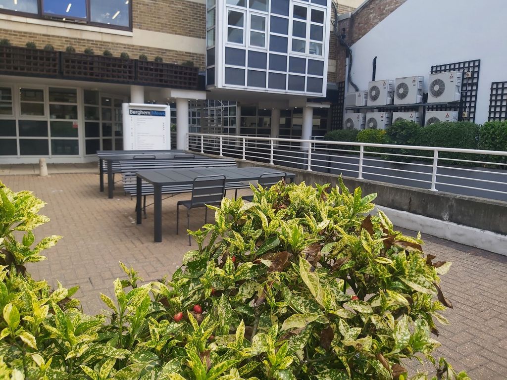 Office to let in 158A Blythe Rd, Hammersmith, London W14, £19,355 pa