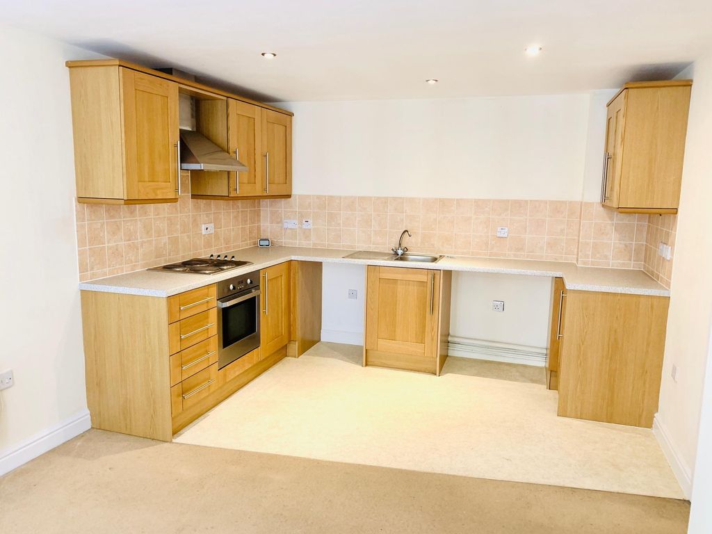 2 bed flat to rent in Wesleyan Court, Lincoln LN2, £750 pcm