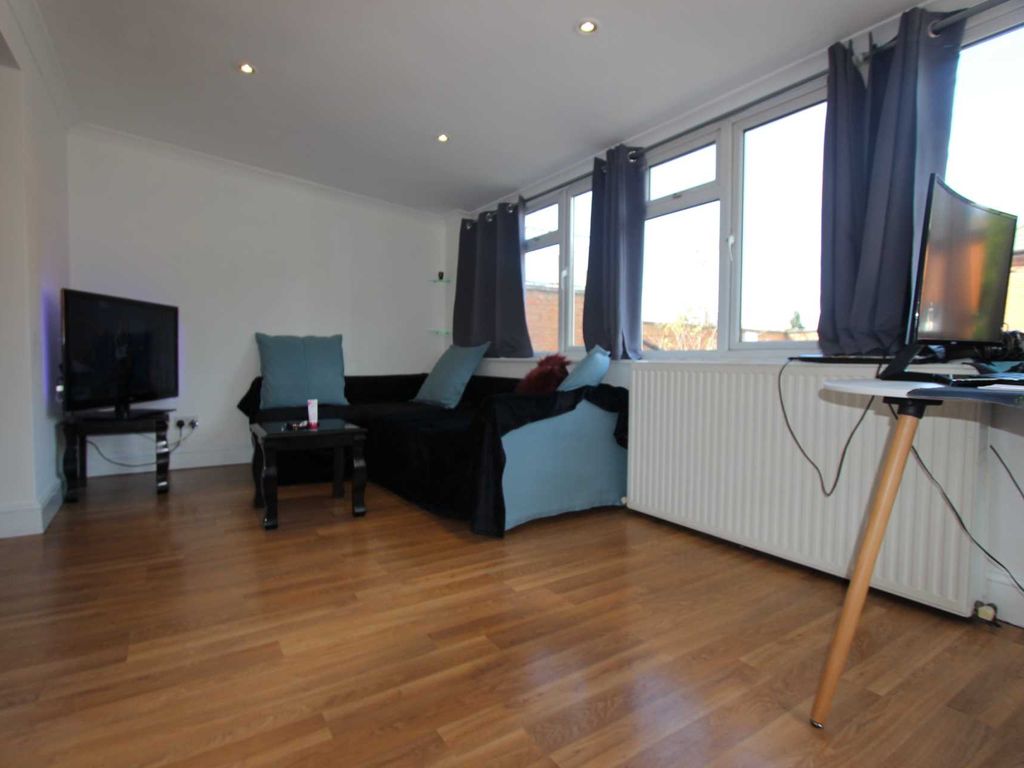1 bed flat to rent in The Vale, Acton W3, £1,425 pcm