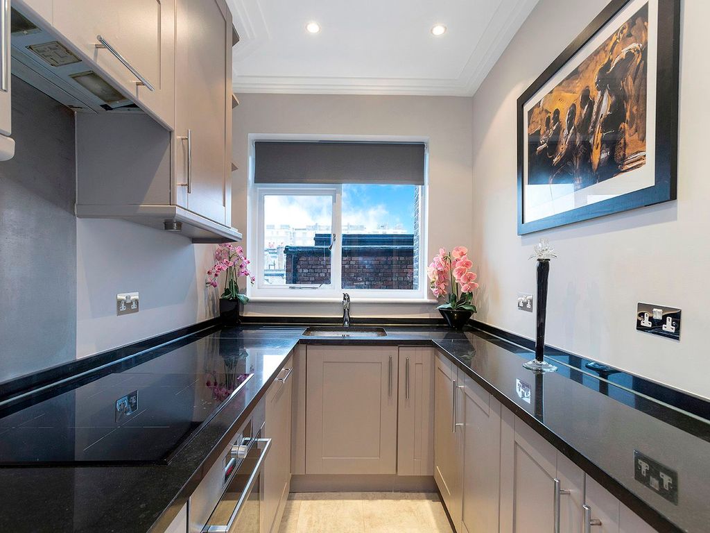 2 bed flat for sale in Cornwall Gardens, London SW7, £1,875,000