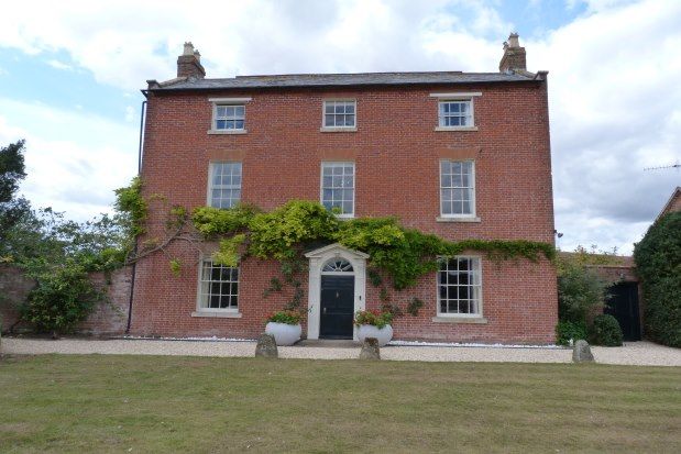 5 bed property to rent in Alderminster, Stratford-Upon-Avon CV37, £5,000 pcm